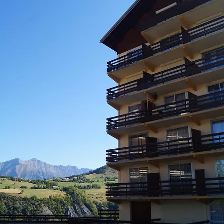 Appartement En Coeur De Station Enchastrayes